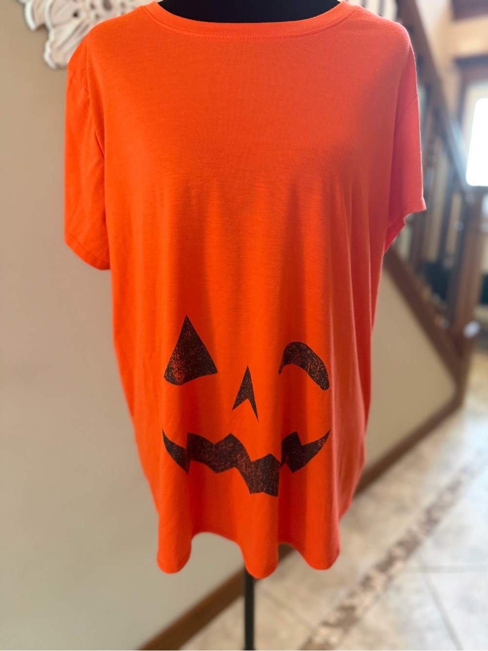 Isabel Maternity Pumpkin Face Graphic Tee – Size XL
